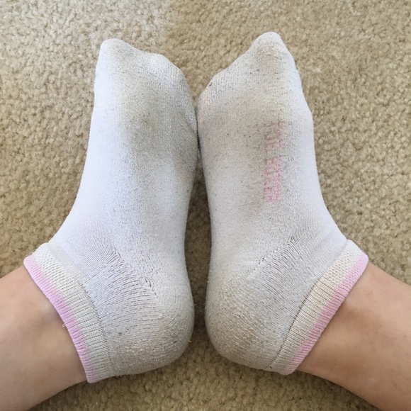 Used white socks - Picture 2 of 2